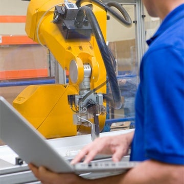 CON_monitoring robots with PC