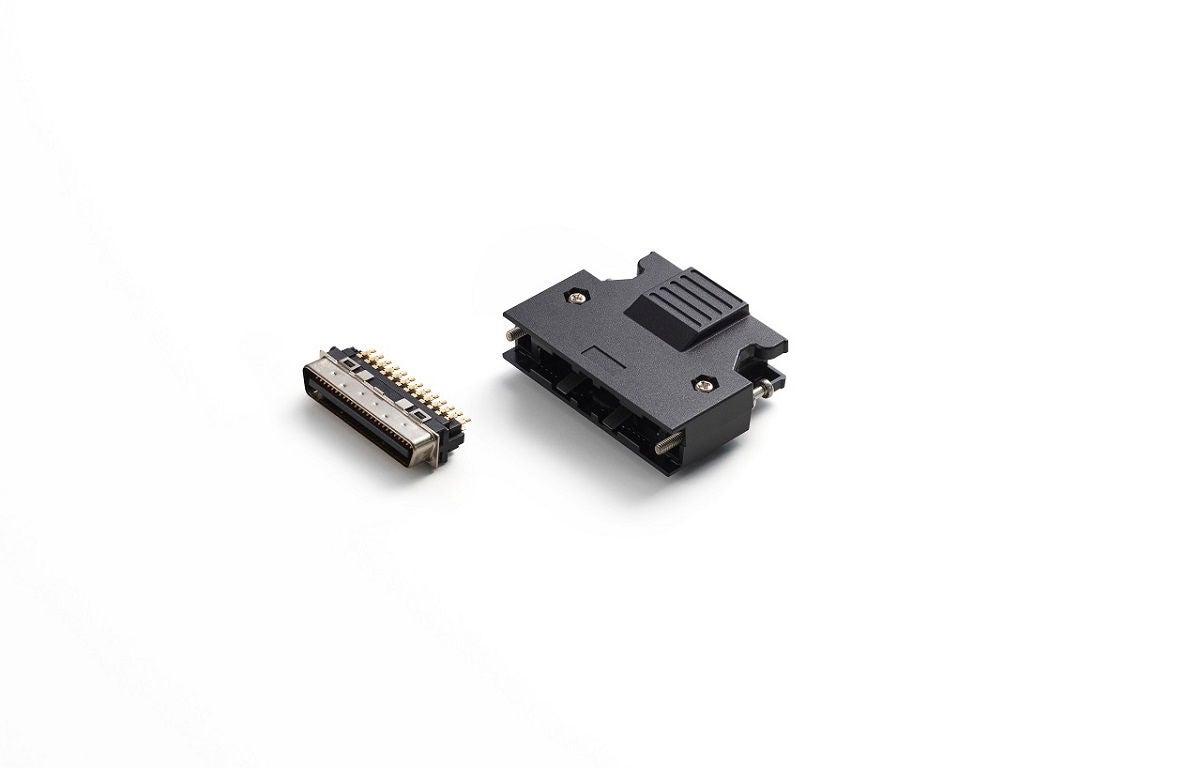 IO connector for EDD